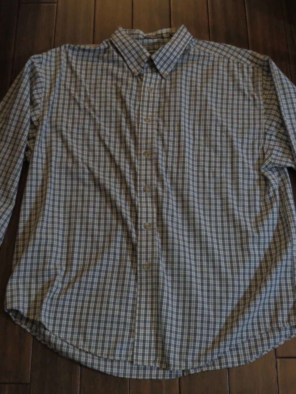 Van Heusen XL 17-17/5 Button Down Long Sleeve Shirt Plaid White Black Tan